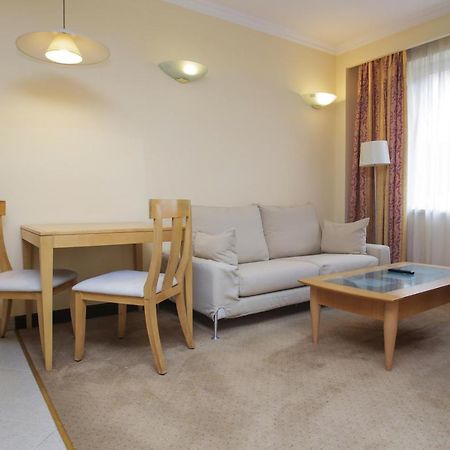 Chagala Atyrau Hotel Esterno foto