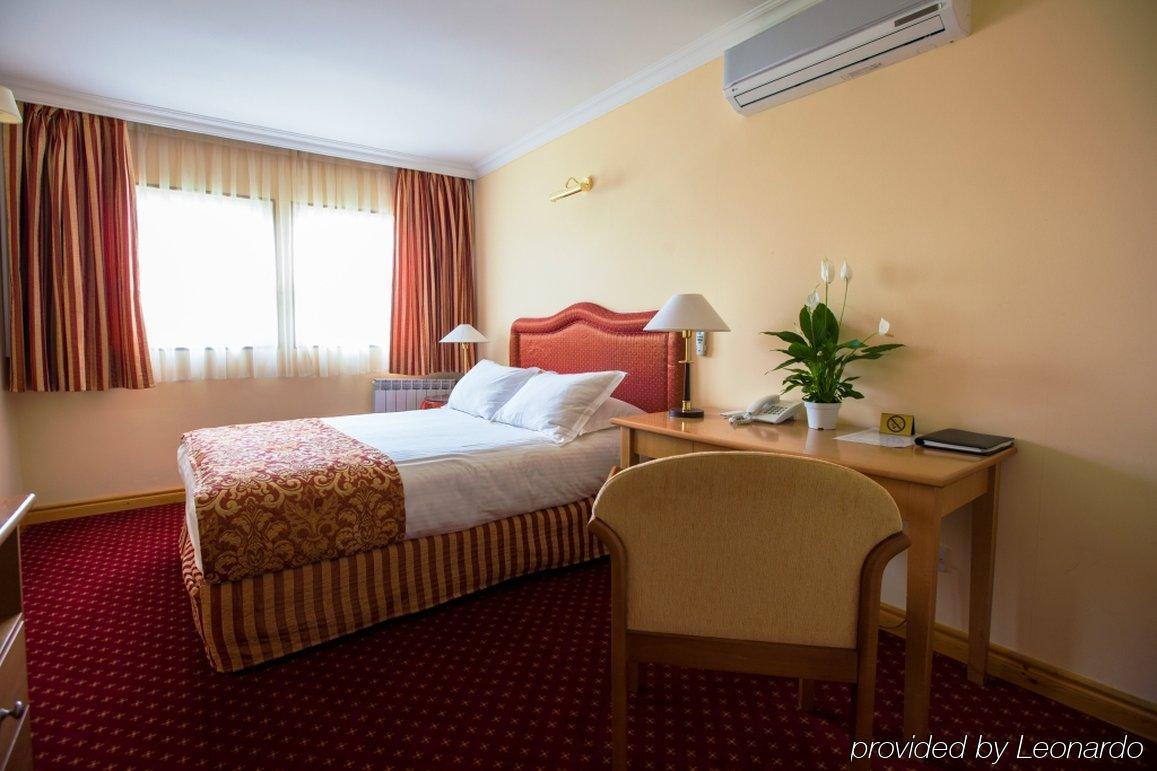 Chagala Atyrau Hotel Esterno foto